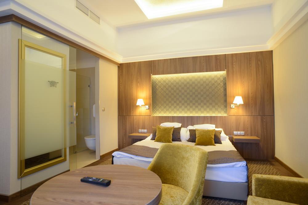 Duna Wellness Hotel باجة المظهر الخارجي الصورة